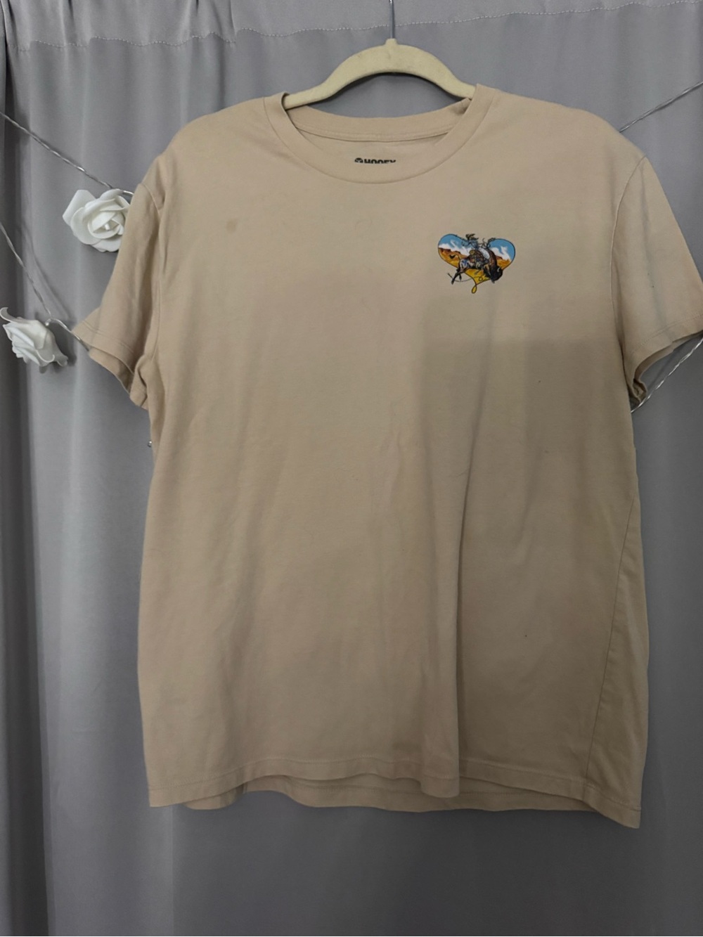 Men's Short-Sleeve Graphic Heart Cowboy Tee — Beige